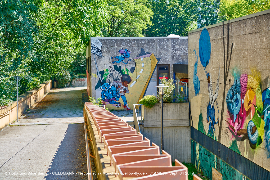 04.09.2019 - Einkaufs- und Wohnzentrum Quiddestraße in Neuperlach